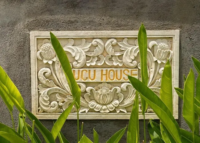 Гостевой дом Ucu Village At Uluwatu Джимбаран